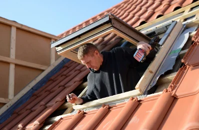 Pose de fenêtres de toit Velux à Loqueffret